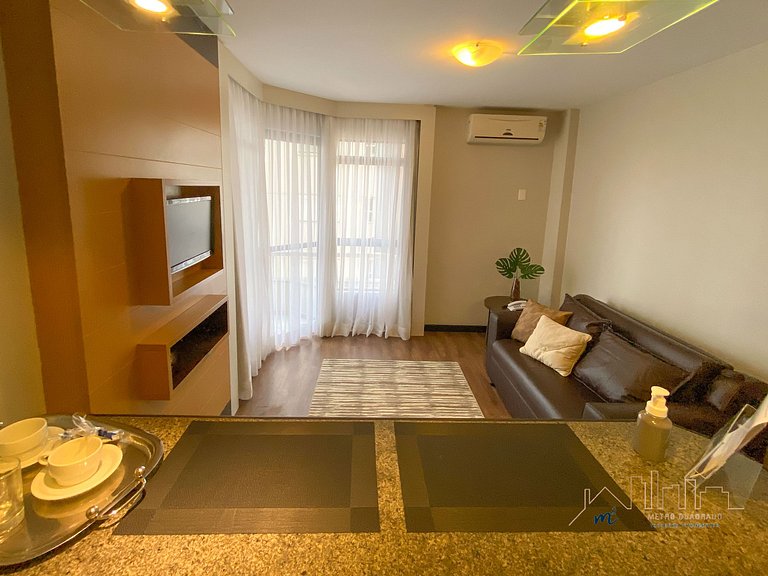 8.5 Flat charmoso com vista parcial para Ponte