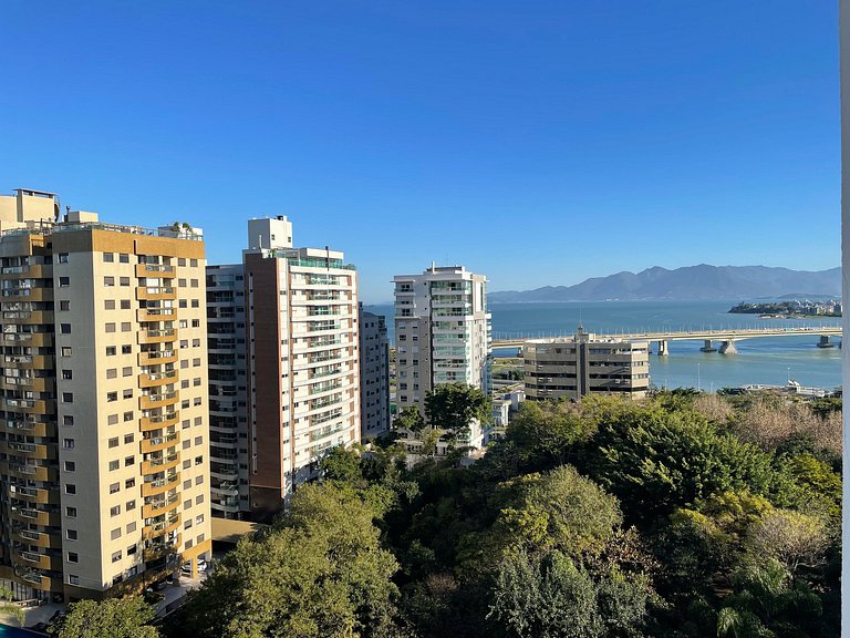 10.6 Flat no Centro | Rooftop Prédio Vista Ponte Hercílio Lu