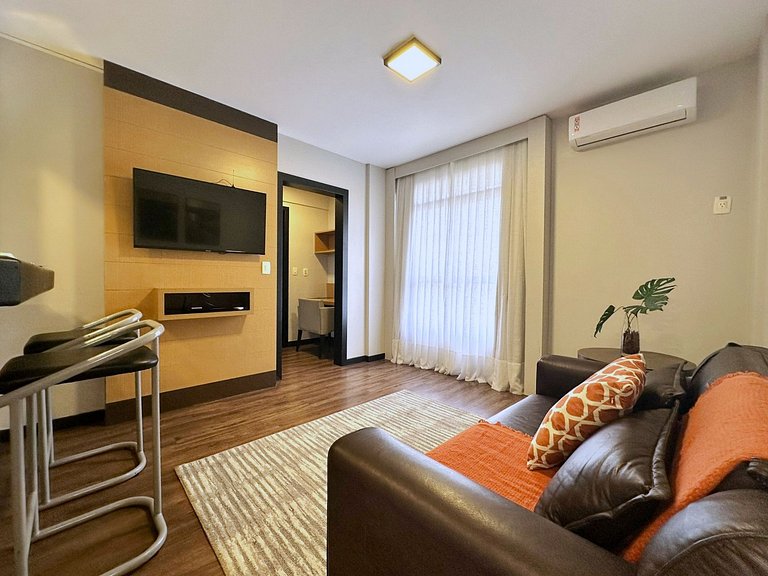 5.8 - Flat confortável prox. à av. Beira-Mar Norte
