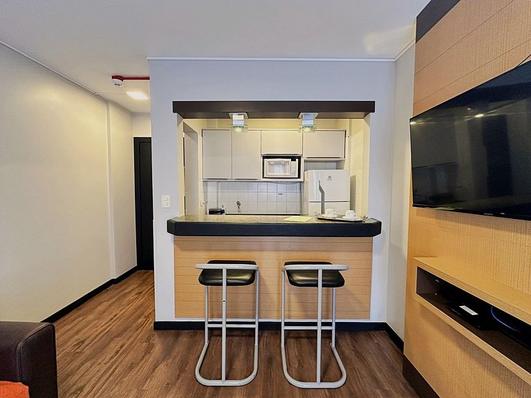 5.8 - Flat confortável prox. à av. Beira-Mar Norte