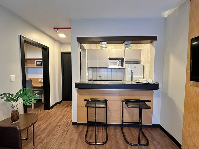 8.4 Lindo Flat com vista parcial para o mar