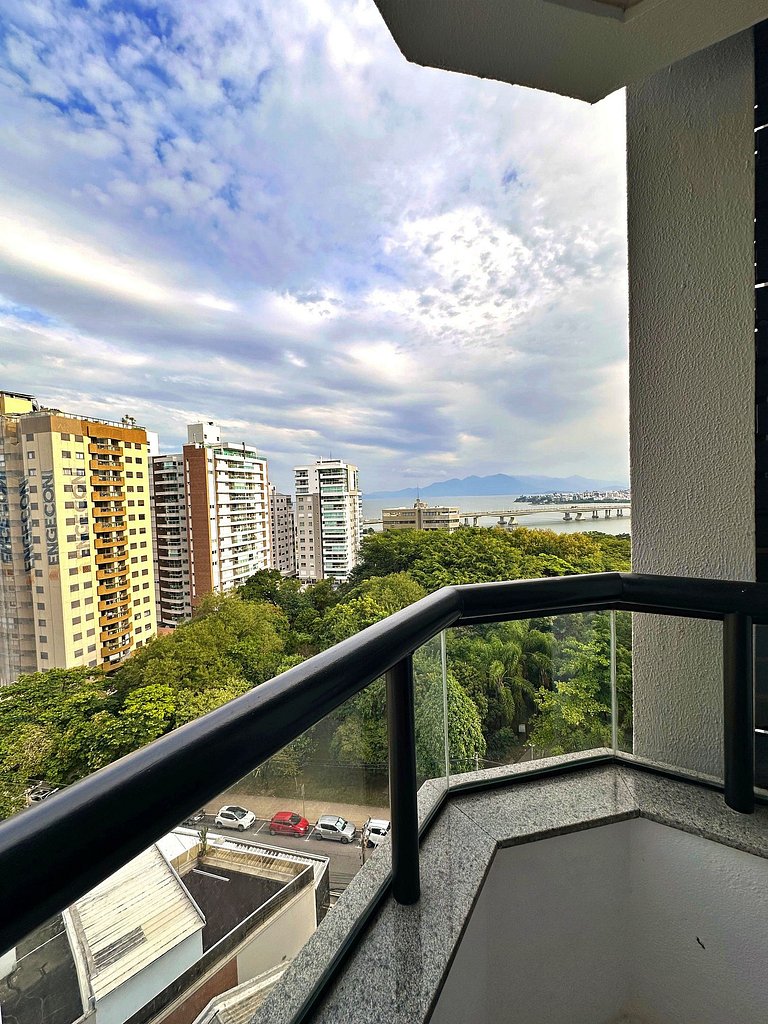 8.4 Lindo Flat com vista parcial para o mar