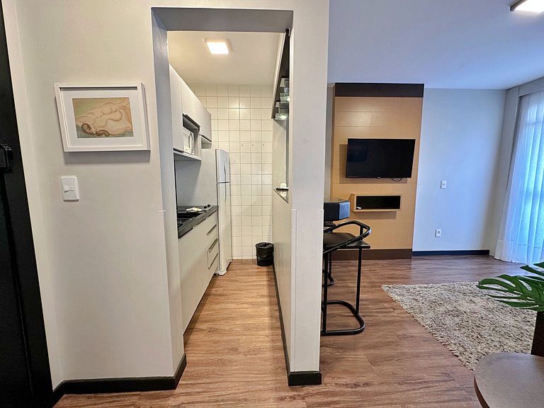 8.4 Lindo Flat com vista parcial para o mar