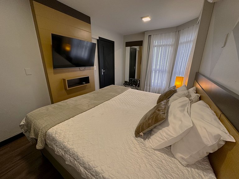 9.7 Flat com vista parcial para o mar