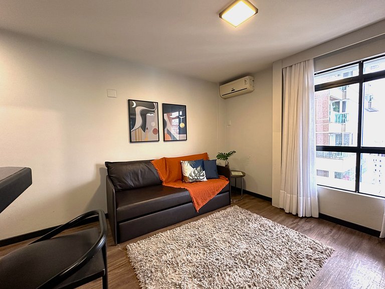 9.7 Flat com vista parcial para o mar