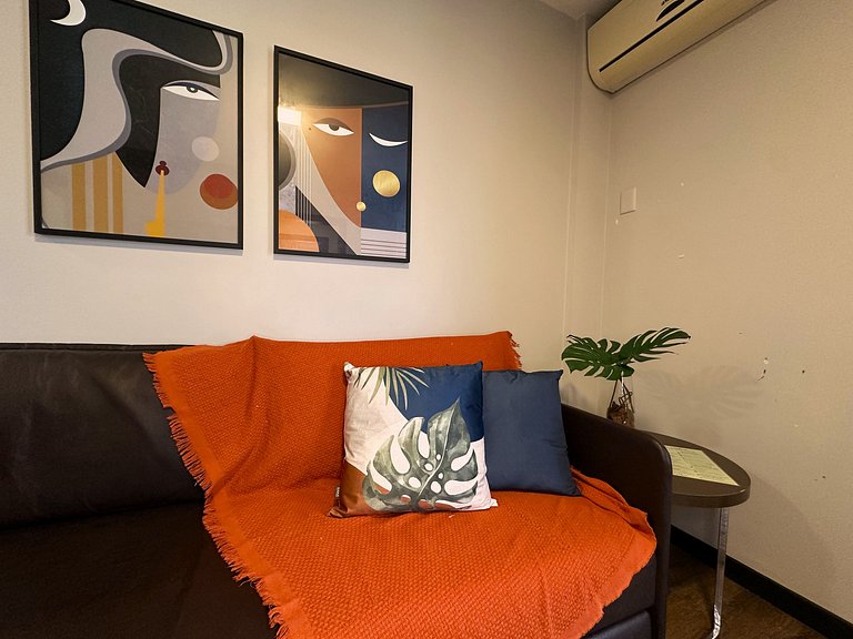9.7 Flat com vista parcial para o mar