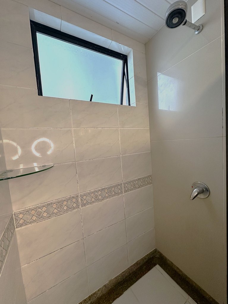 9.7 Flat com vista parcial para o mar