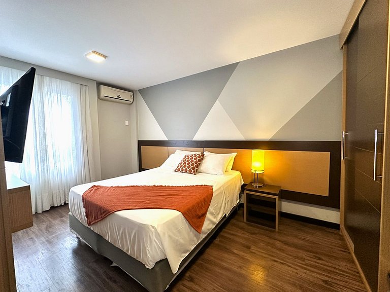 8.5 Flat charmoso com vista parcial para Ponte
