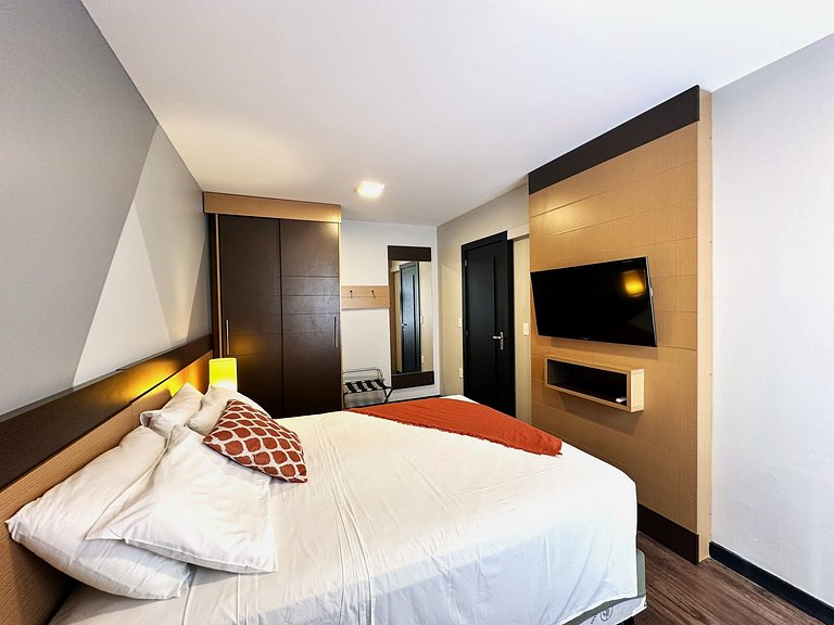 8.5 Flat charmoso com vista parcial para Ponte