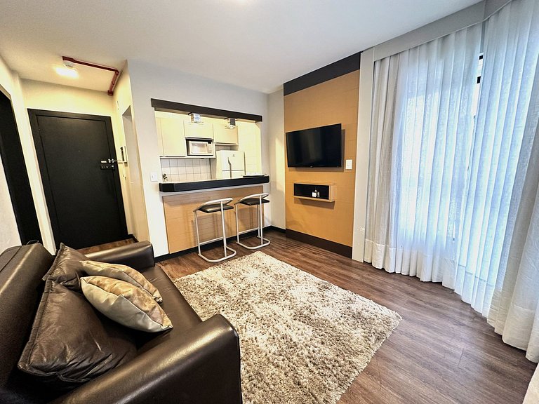 8.5 Flat charmoso com vista parcial para Ponte