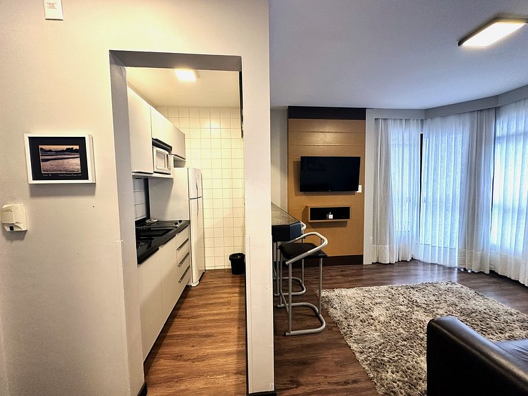 8.5 Flat charmoso com vista parcial para Ponte