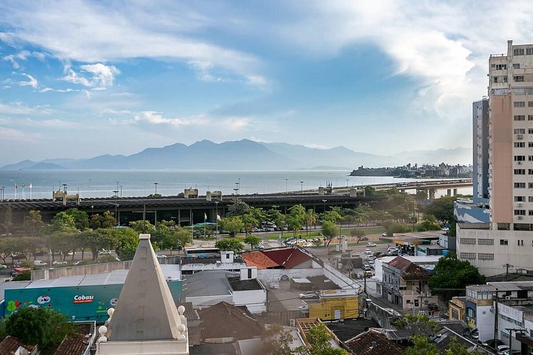 7.4 Apto moderno e mobiliado no Centro de Floripa