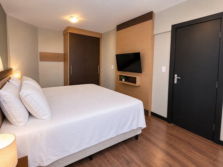 3.8 - Flat em Hotel com vista para Ponte Hercílio Luz