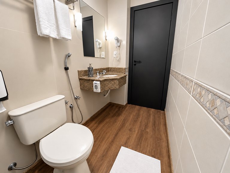 4.4 - Flat charmoso prox. Av. Beira-mar Norte