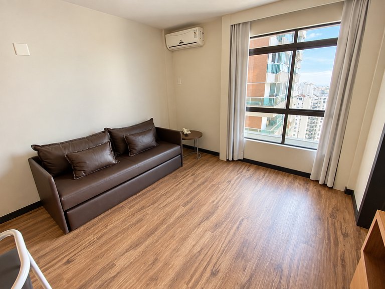 6.7 Flat em cond. com estrutura de Hotel