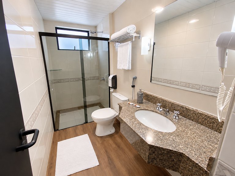 6.7 Flat em cond. com estrutura de Hotel
