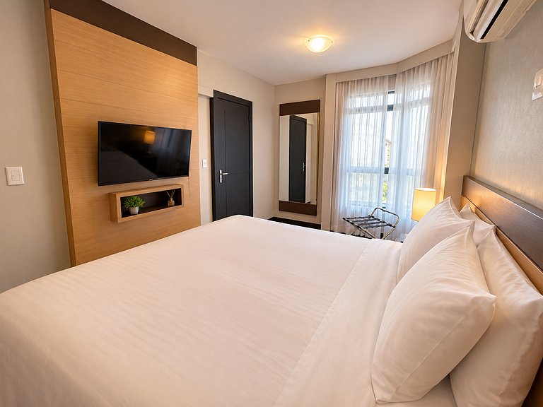 6.7 Flat em cond. com estrutura de Hotel