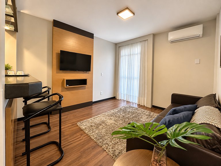 8.4 Lindo Flat com vista parcial para o mar