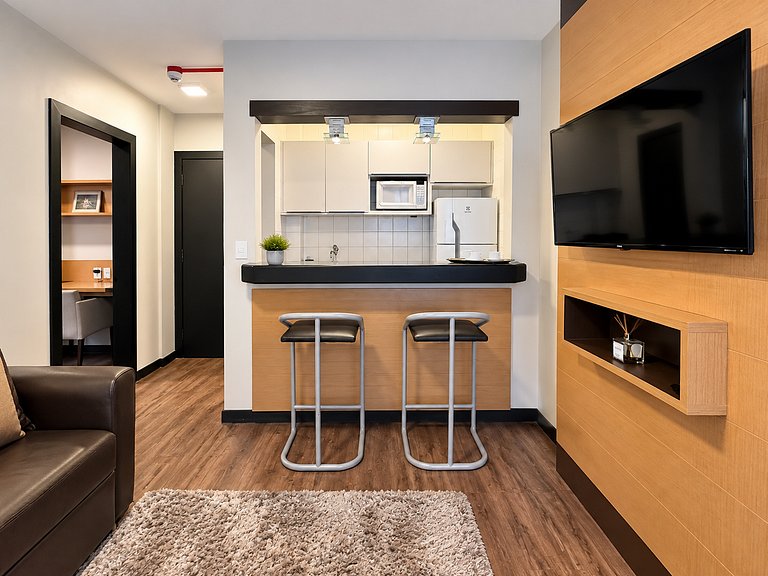 8.5 Flat charmoso com vista parcial para Ponte