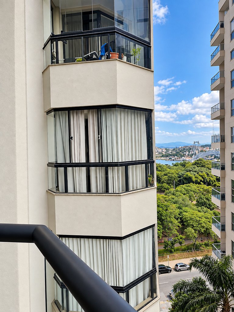 8.5 Flat charmoso com vista parcial para Ponte